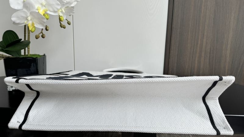 chr1st1an D10r shopping bags